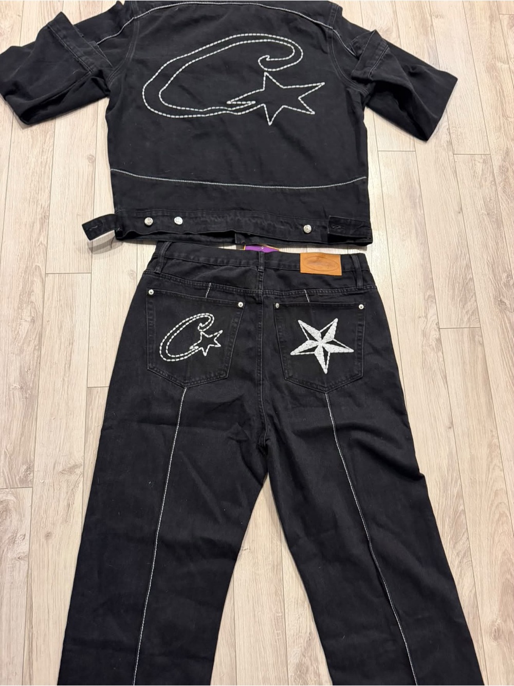 Black Embroidered Star Back Pocket Men’s Jeans